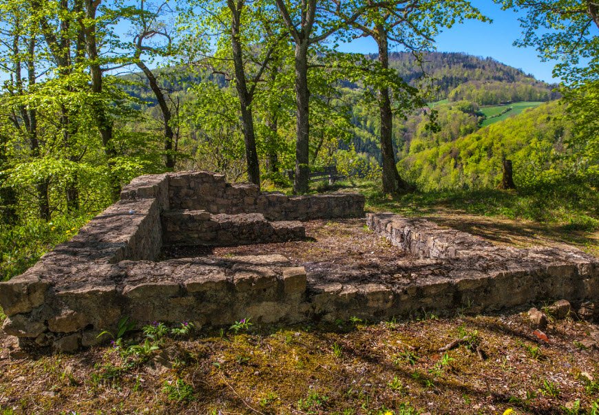 Burgruine Urgiz, Switzerland
